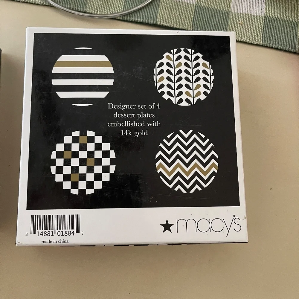 Four pack multi pattern plate set - Picture 3 of 3